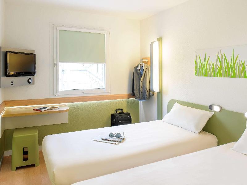 Ibis Budget Versailles Трап Екстер'єр фото