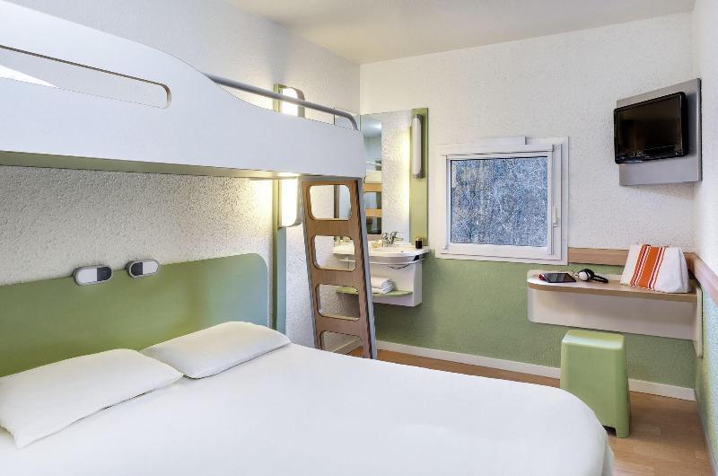 Ibis Budget Versailles Трап Екстер'єр фото