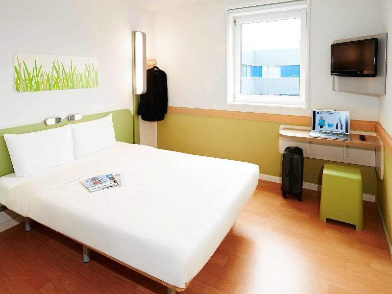 Ibis Budget Versailles Трап Екстер'єр фото