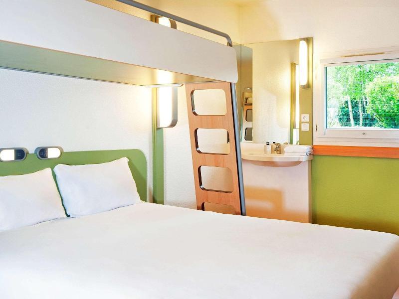 Ibis Budget Versailles Трап Екстер'єр фото