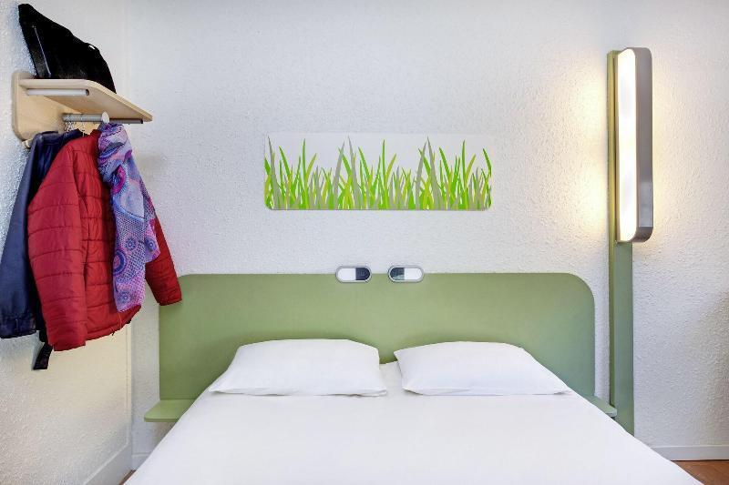 Ibis Budget Versailles Трап Екстер'єр фото