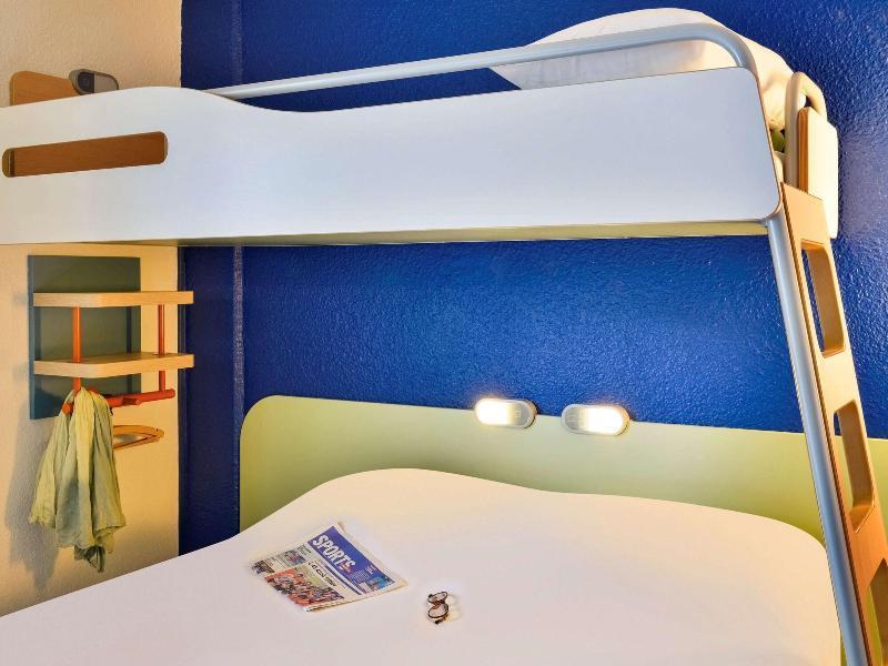 Ibis Budget Versailles Трап Екстер'єр фото