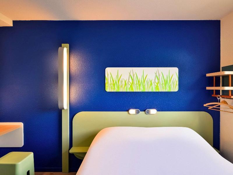 Ibis Budget Versailles Трап Екстер'єр фото